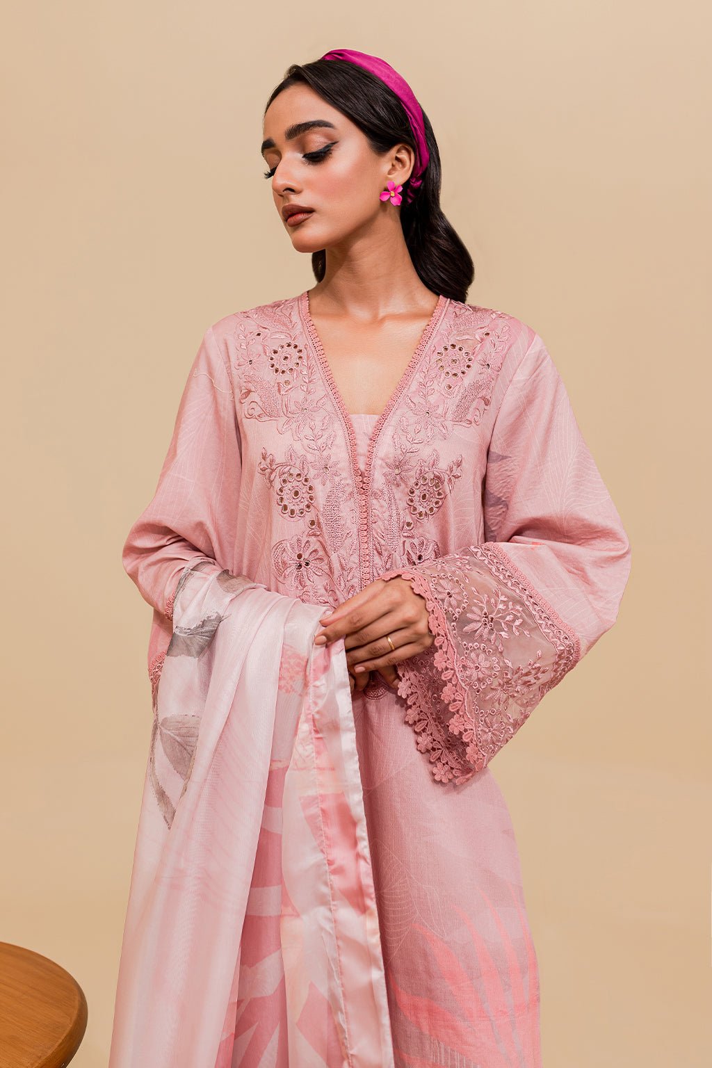 ZF9-832 | Zoya & Fatima