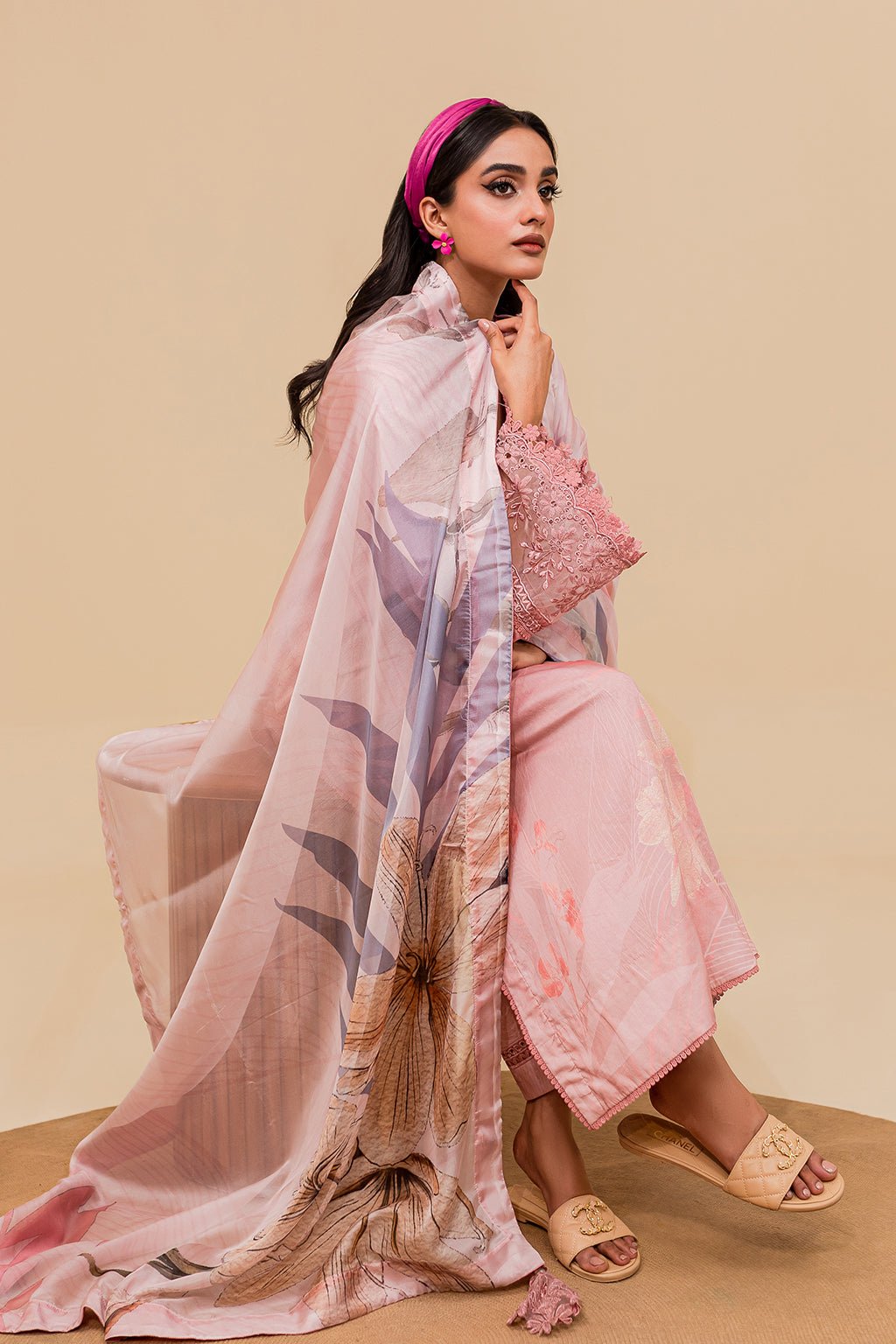 ZF9-832 | Zoya & Fatima