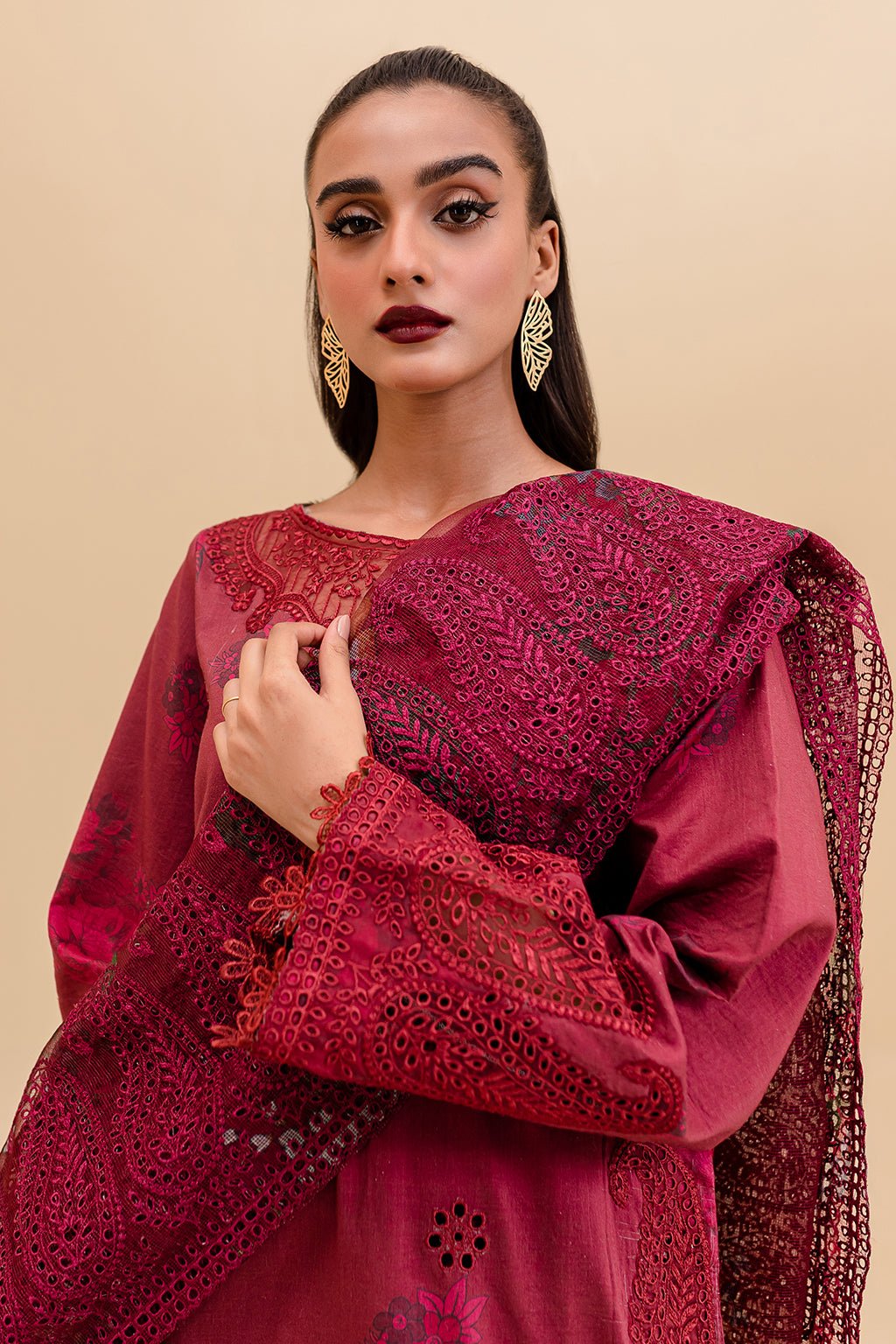 ZF3-193 | Zoya & Fatima