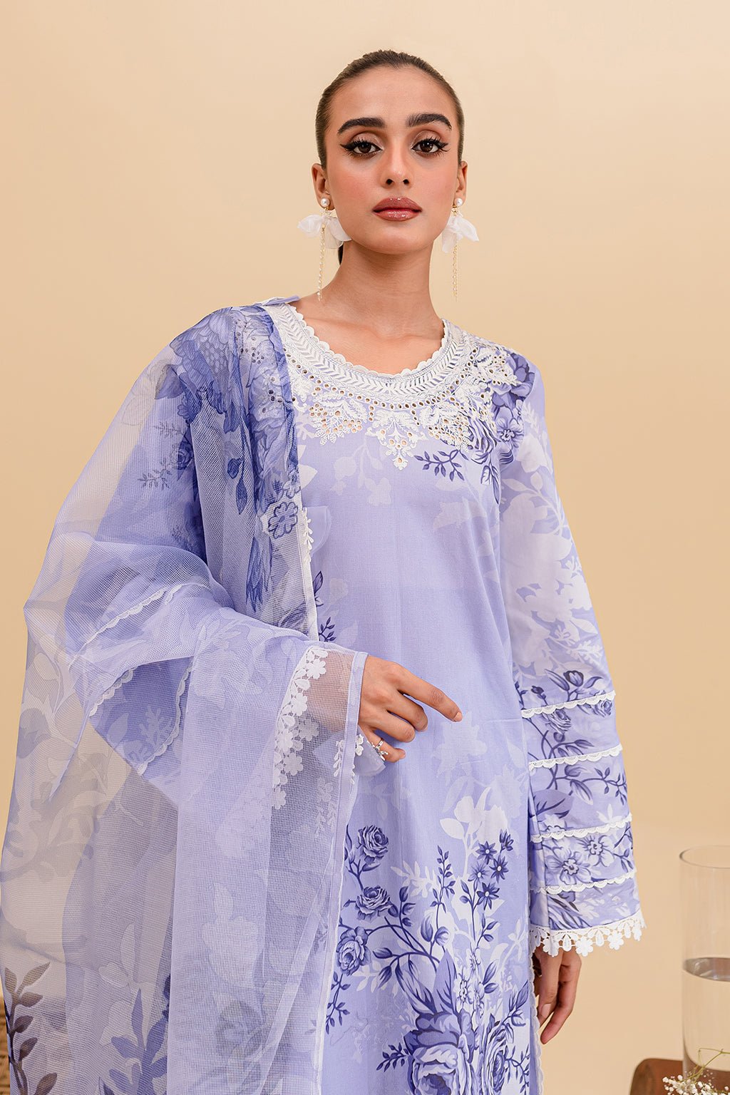 ZF7-404 | Zoya & Fatima