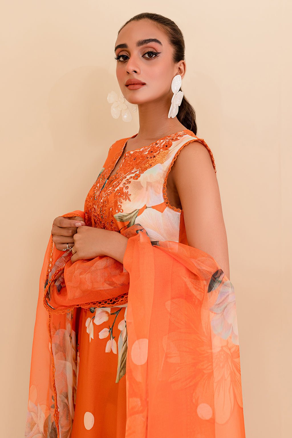 ZF6-387 | Zoya & Fatima