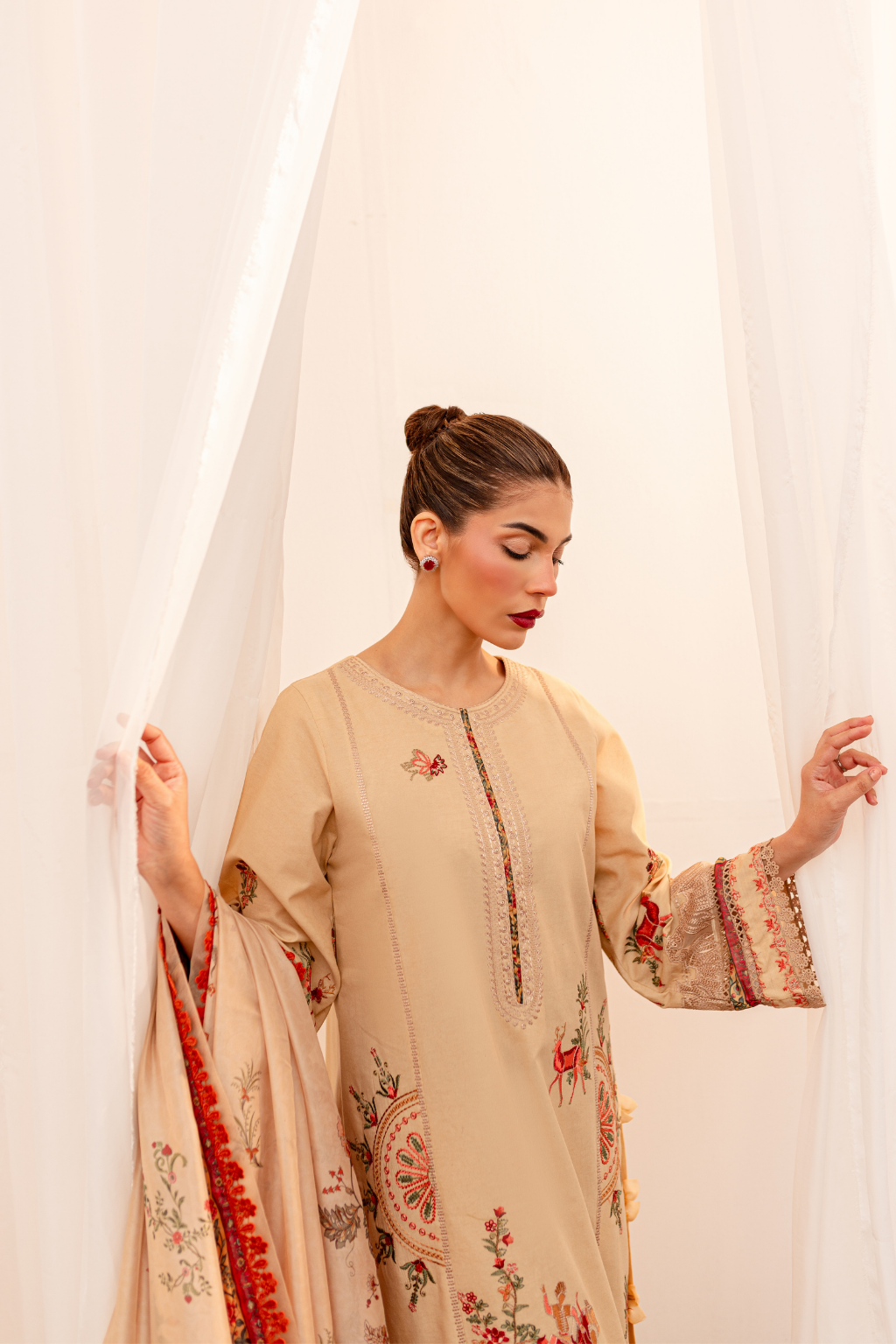 3 PIECE EMBROIDERED LAWN - RAIA (UNSTITCHED)